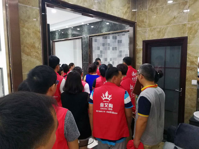 好色先生入口陶瓷磚全國超級店長特訓營再下一城，南京站順利接棒
